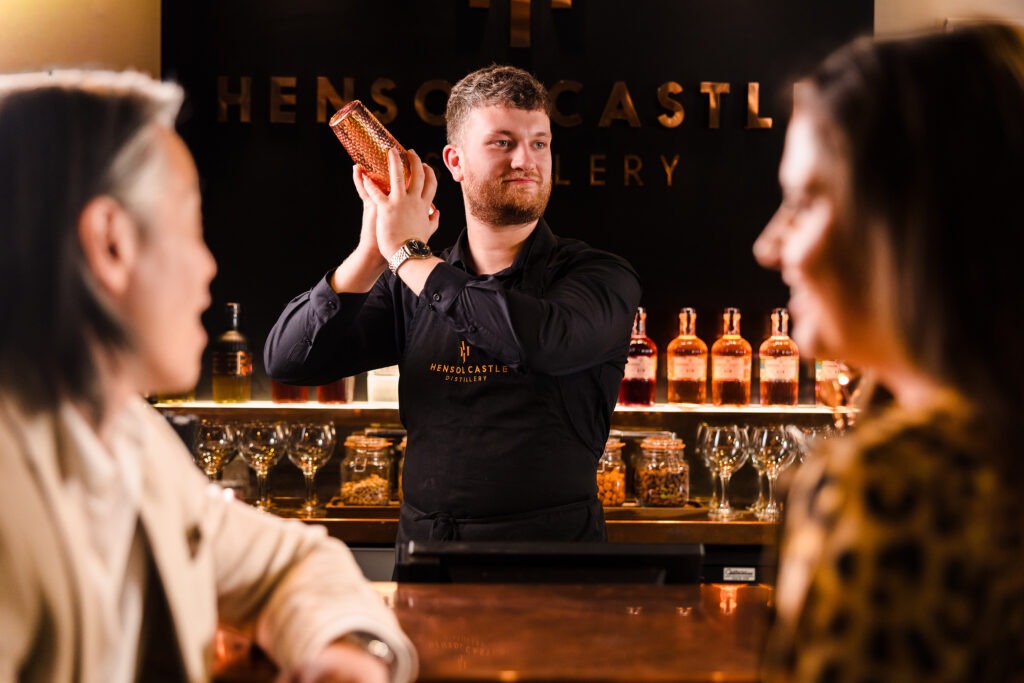 cocktail barman